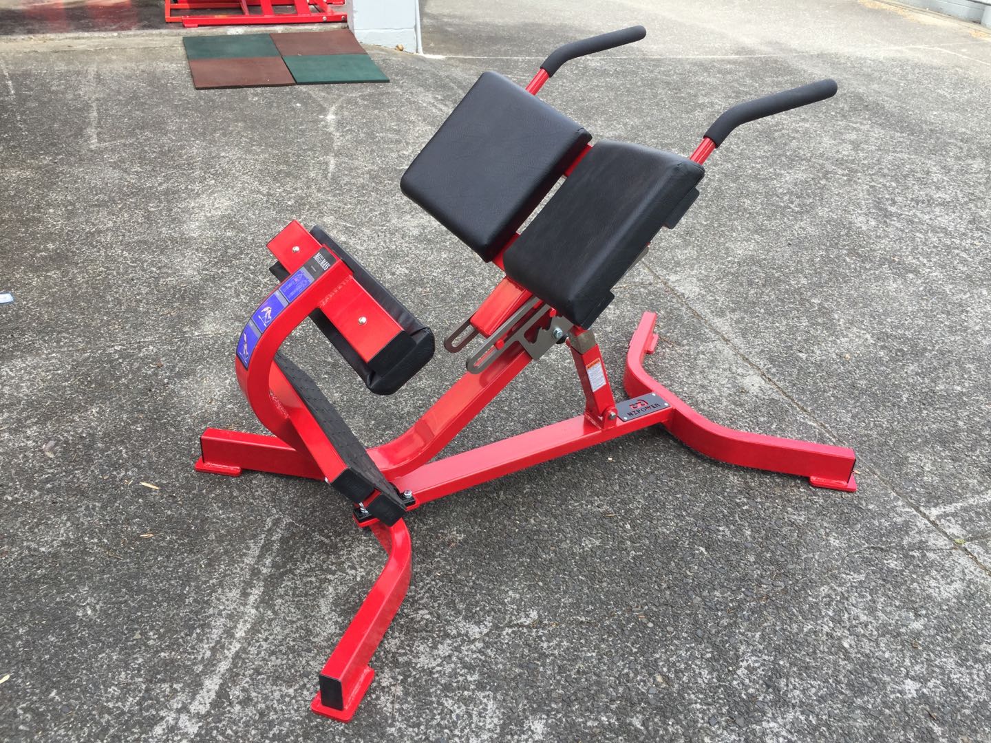 Hyper Extensio Machine NZ POWER HYPEREXTENSION MACHINE - ArnoldFitness